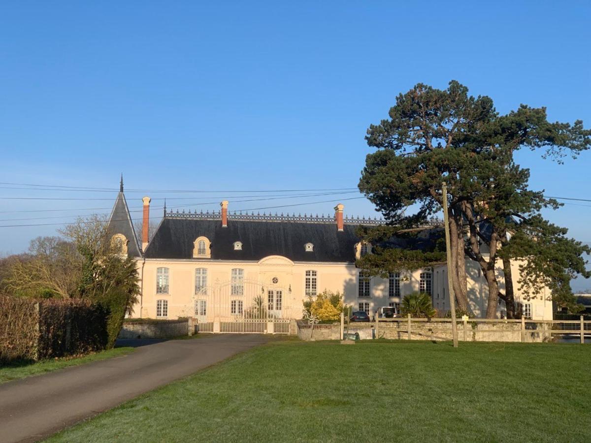 Les Douves Duplex 5 Personnes Lumineux Avec Jardin Et Terrasse Amenagee , Vue Sur Chateau A 5Mn De La Mer, Proche Omaha Beach Et Bayeux Commes Buitenkant foto