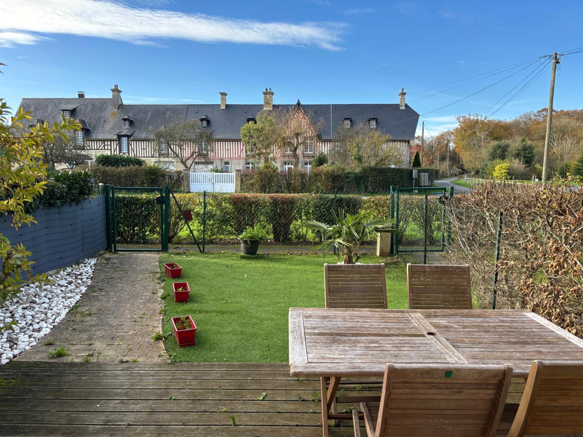 Les Douves Duplex 5 Personnes Lumineux Avec Jardin Et Terrasse Amenagee , Vue Sur Chateau A 5Mn De La Mer, Proche Omaha Beach Et Bayeux Commes Buitenkant foto